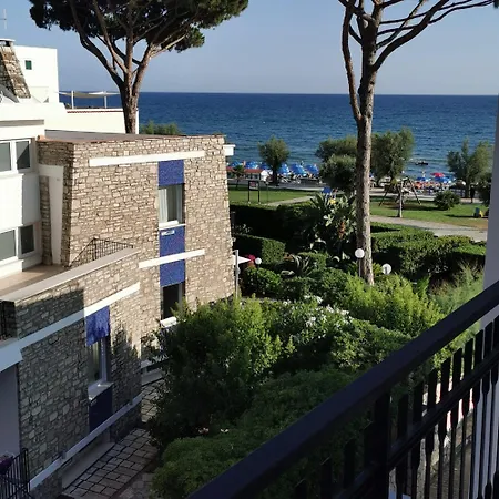Oda ve Kahvaltı Il Volo Sperlonga