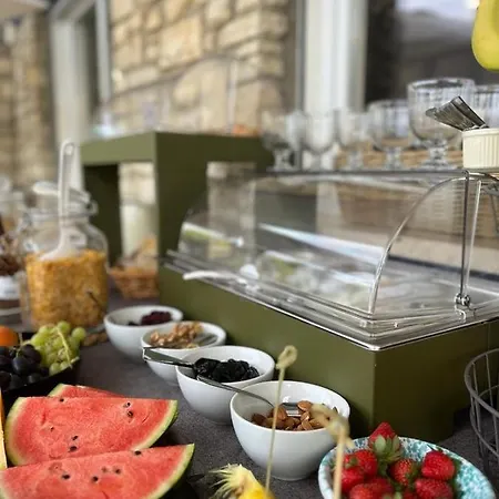 Il Volo Frühstückspension